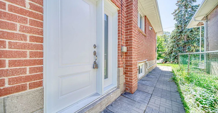 #2-36 Beaver Valley Road, Toronto, ON, M3H 4S1 - 2