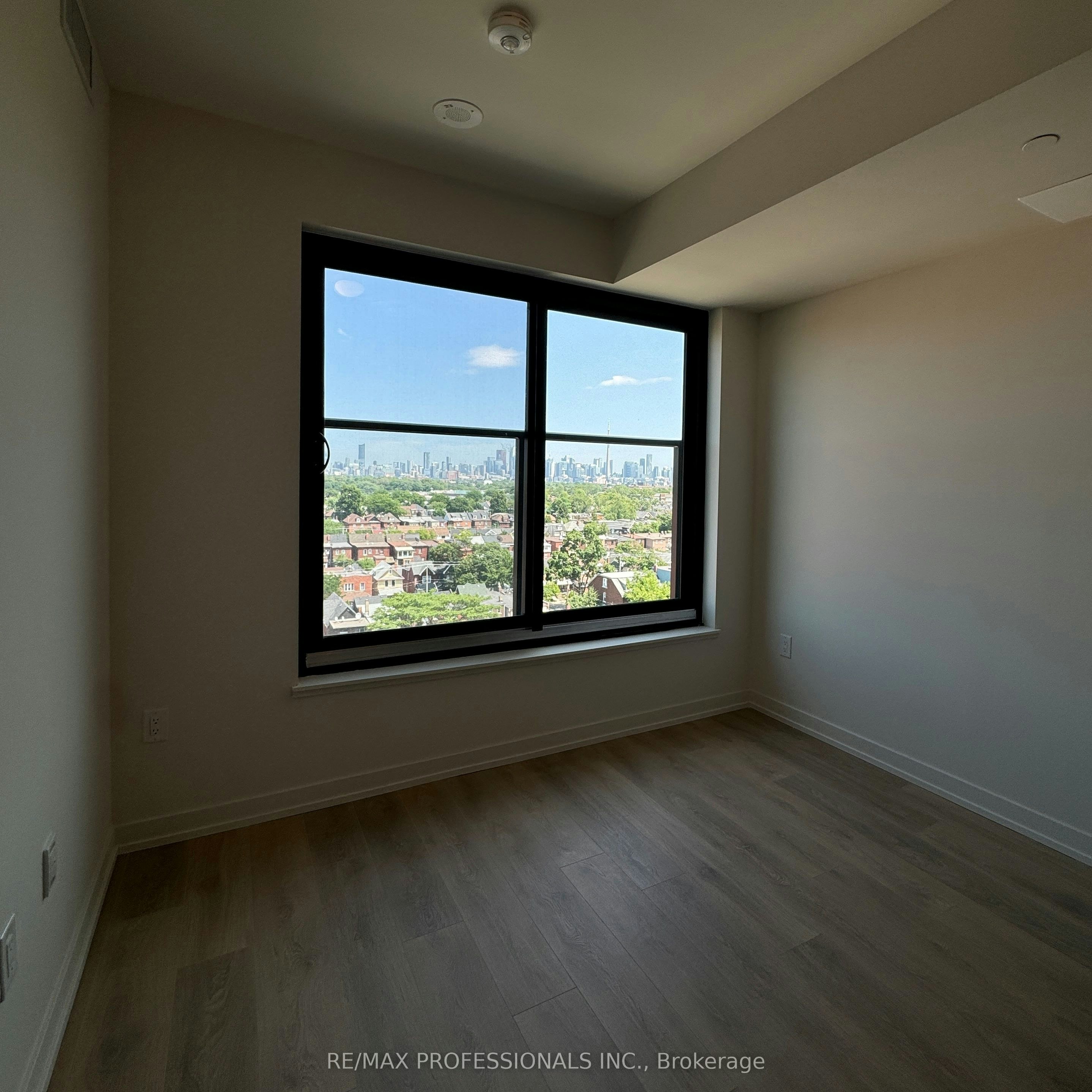 901-181 Sterling Road, Toronto, ON, M6R 2B2 - 10