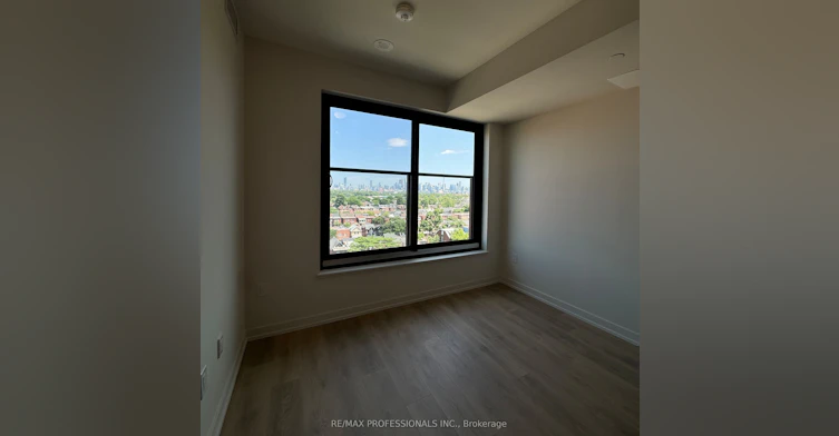 901-181 Sterling Road, Toronto, ON, M6R 2B2 - 10
