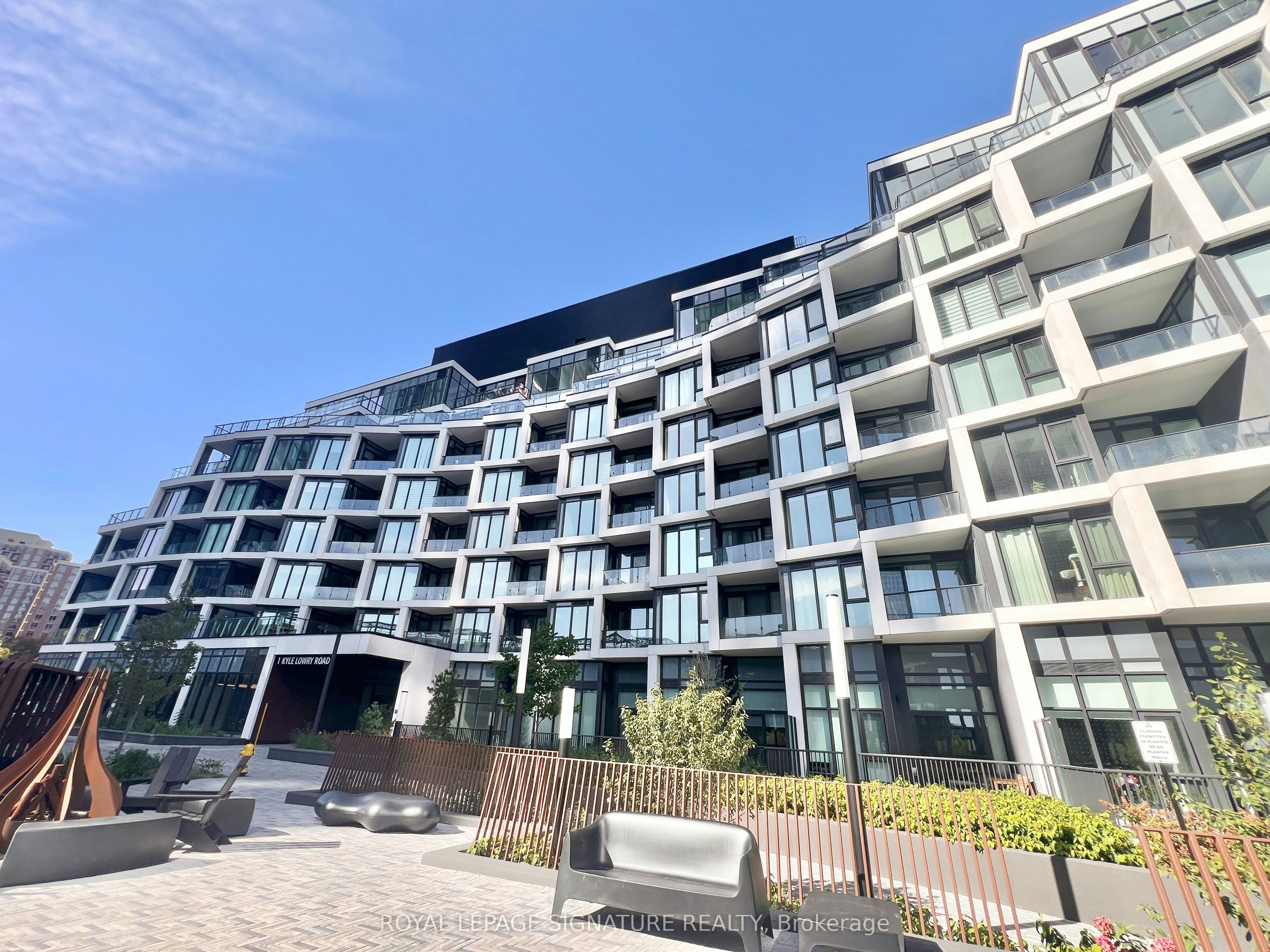 322-1 Kyle Lowry Road, Toronto, ON, M3C 0S6