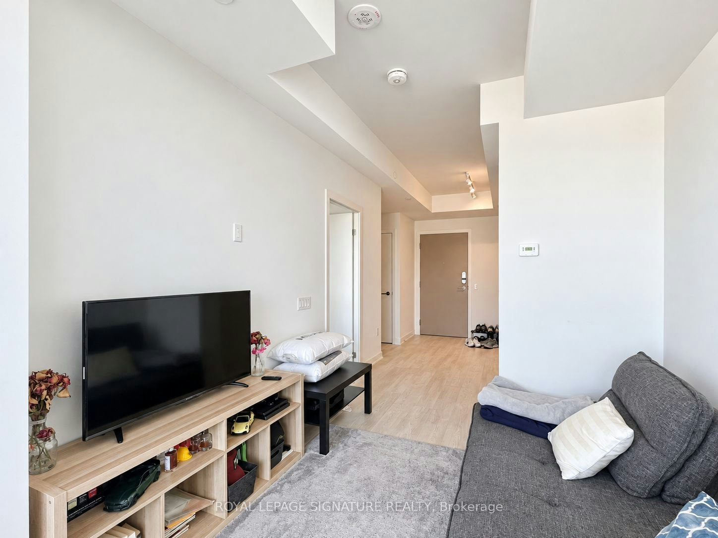 322-1 Kyle Lowry Road, Toronto, ON, M3C 0S6 - 10