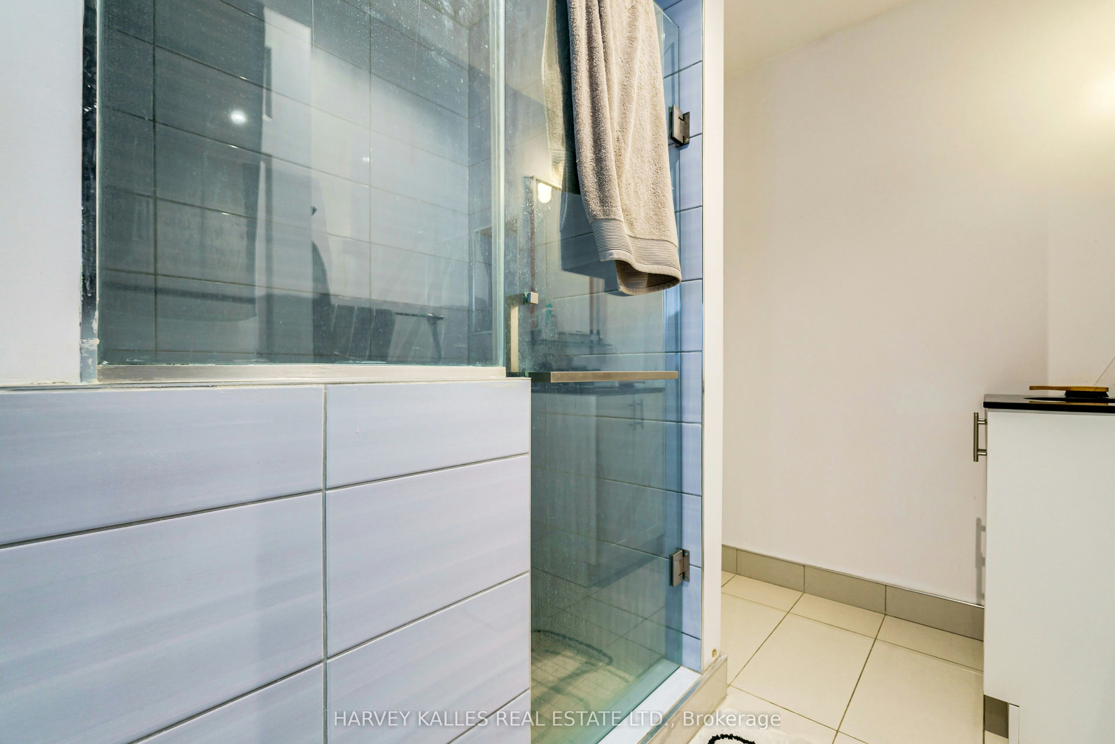 Unit A-429 Vaughan Road, Toronto, ON, M6C 2P1 - 9