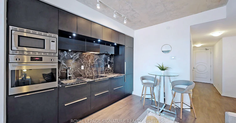 2111-88 Blue Jays Way, Toronto, ON, M5V 2G3 - 12