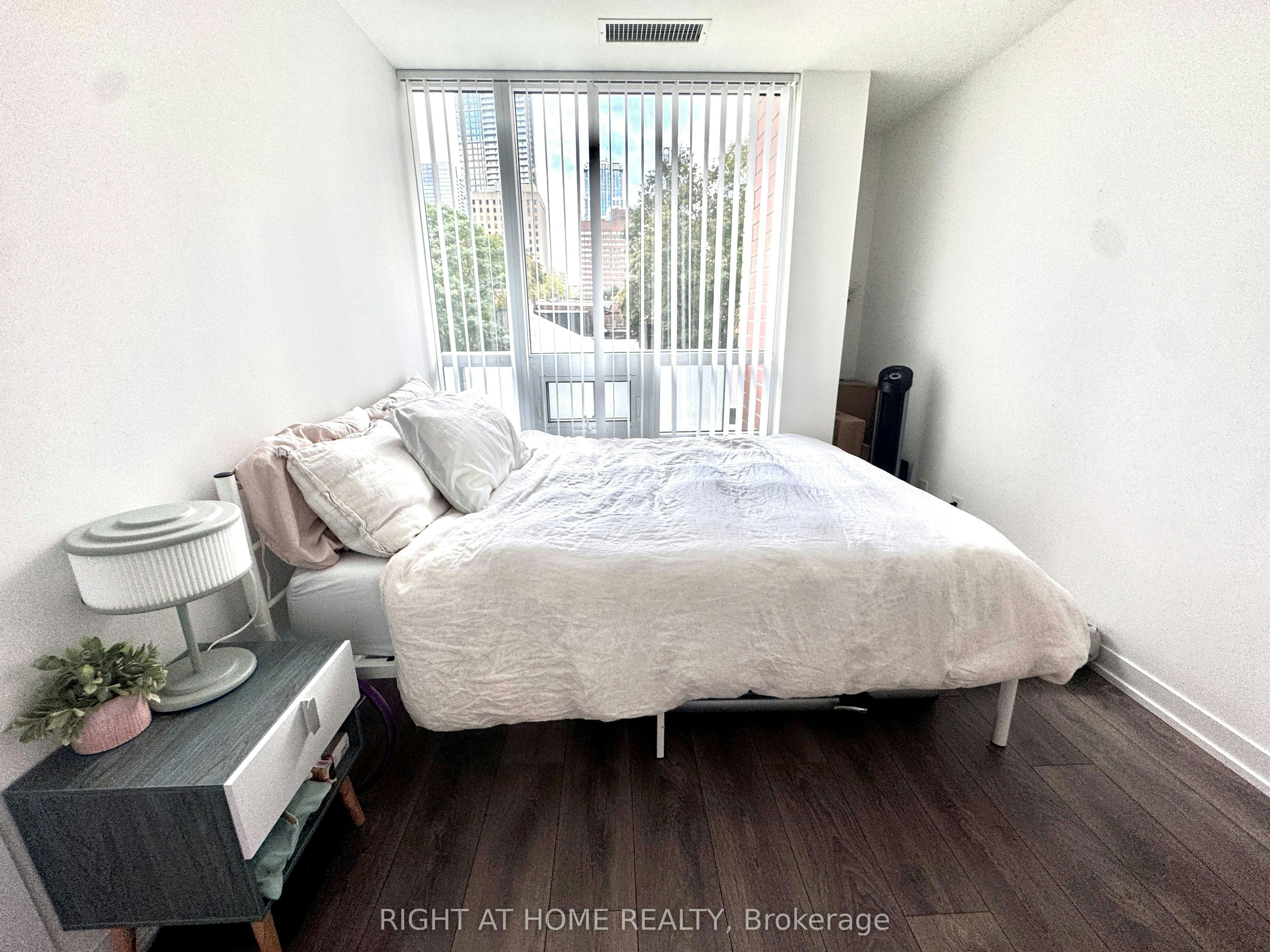 205-365 Church Street, Toronto, ON, M5B 0B5 - 6