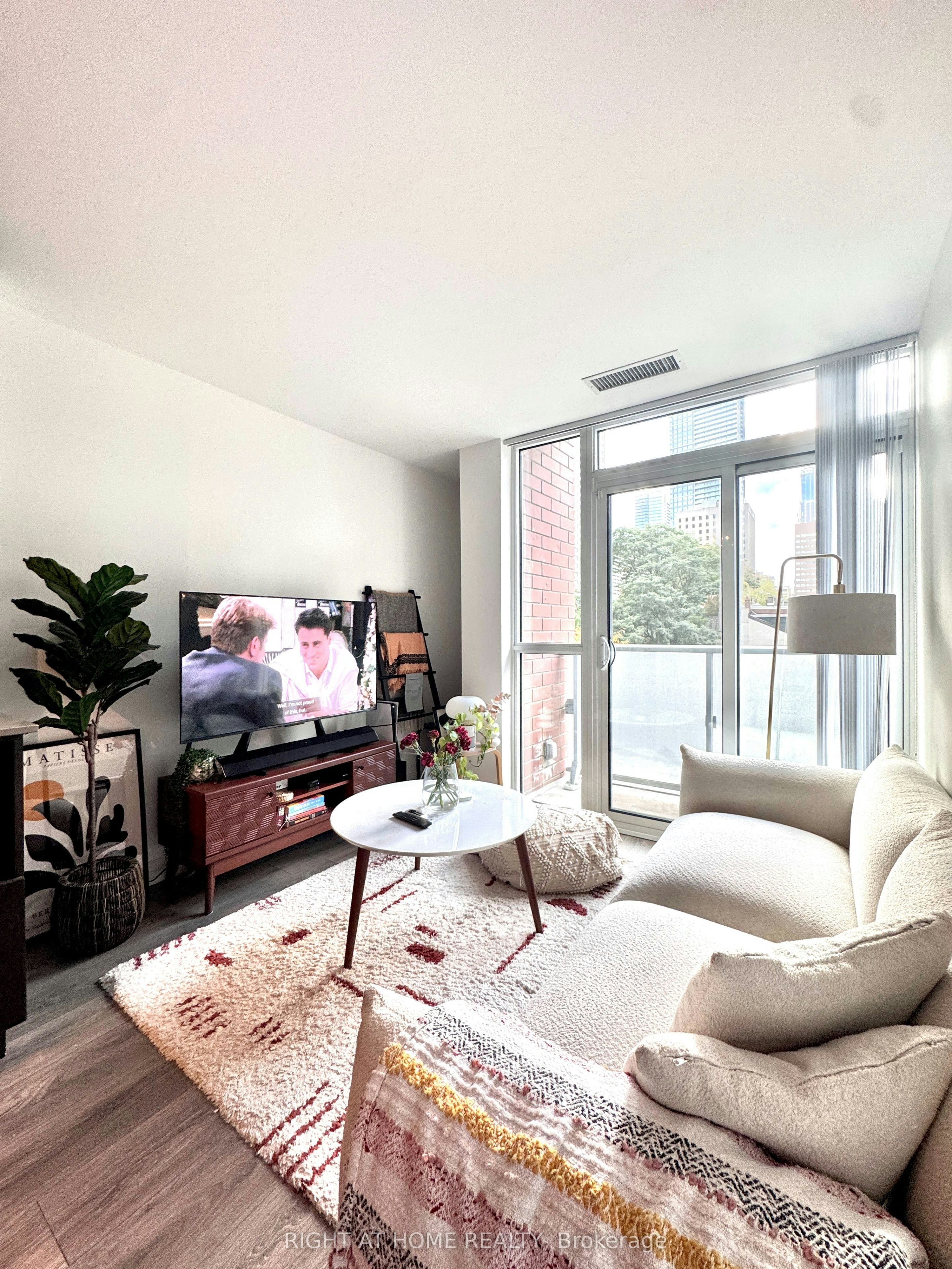 205-365 Church Street, Toronto, ON, M5B 0B5 - 3