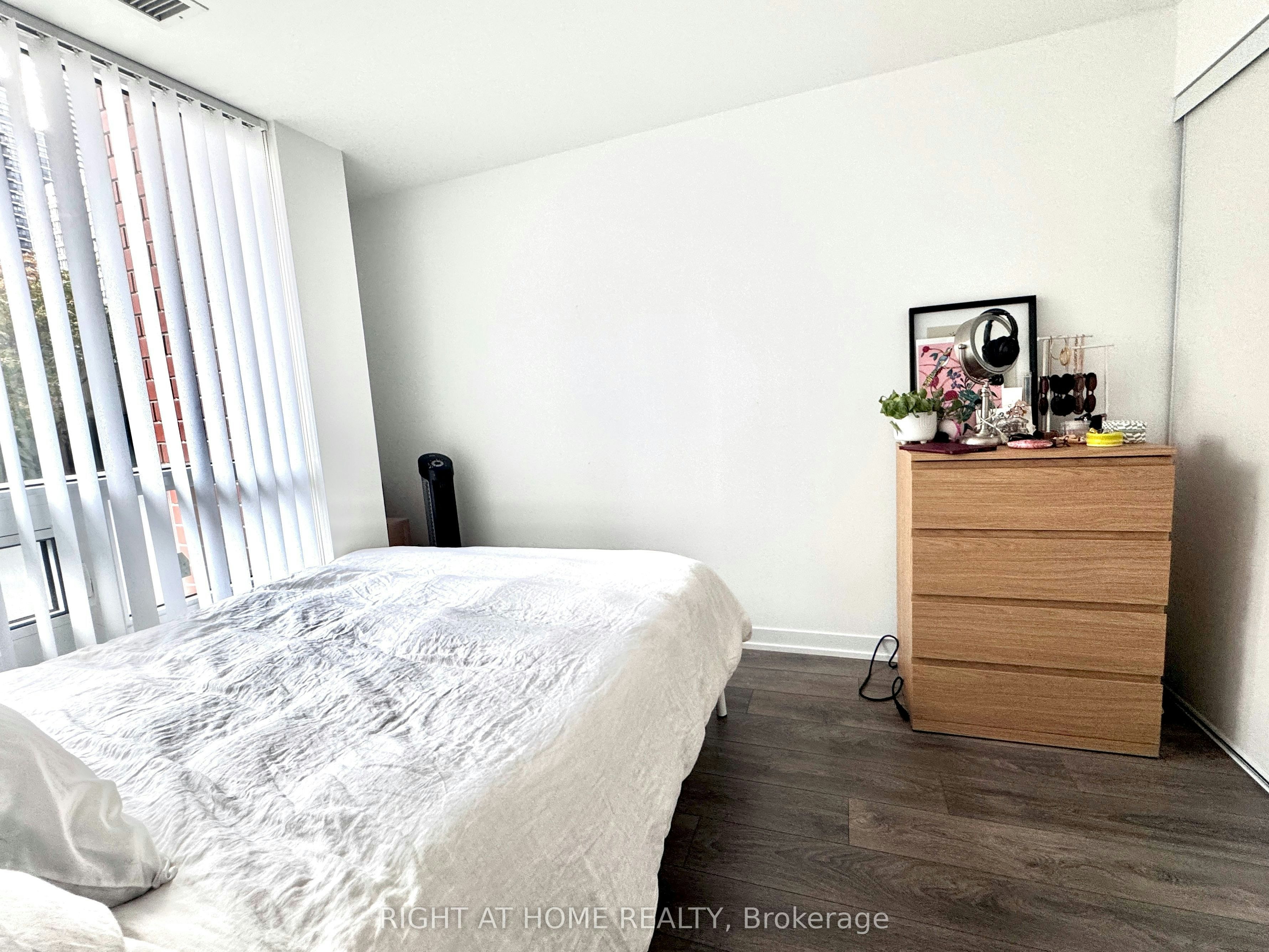 205-365 Church Street, Toronto, ON, M5B 0B5 - 10