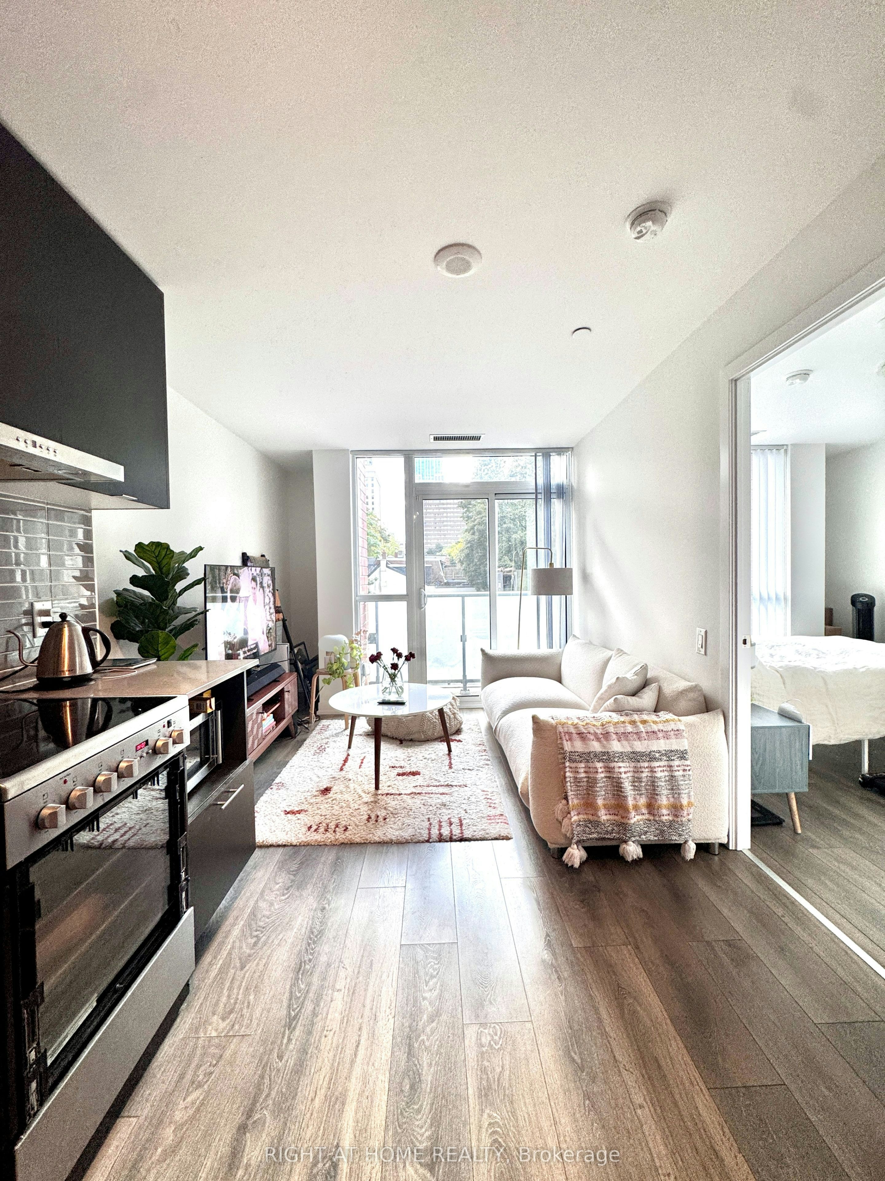 205-365 Church Street, Toronto, ON, M5B 0B5