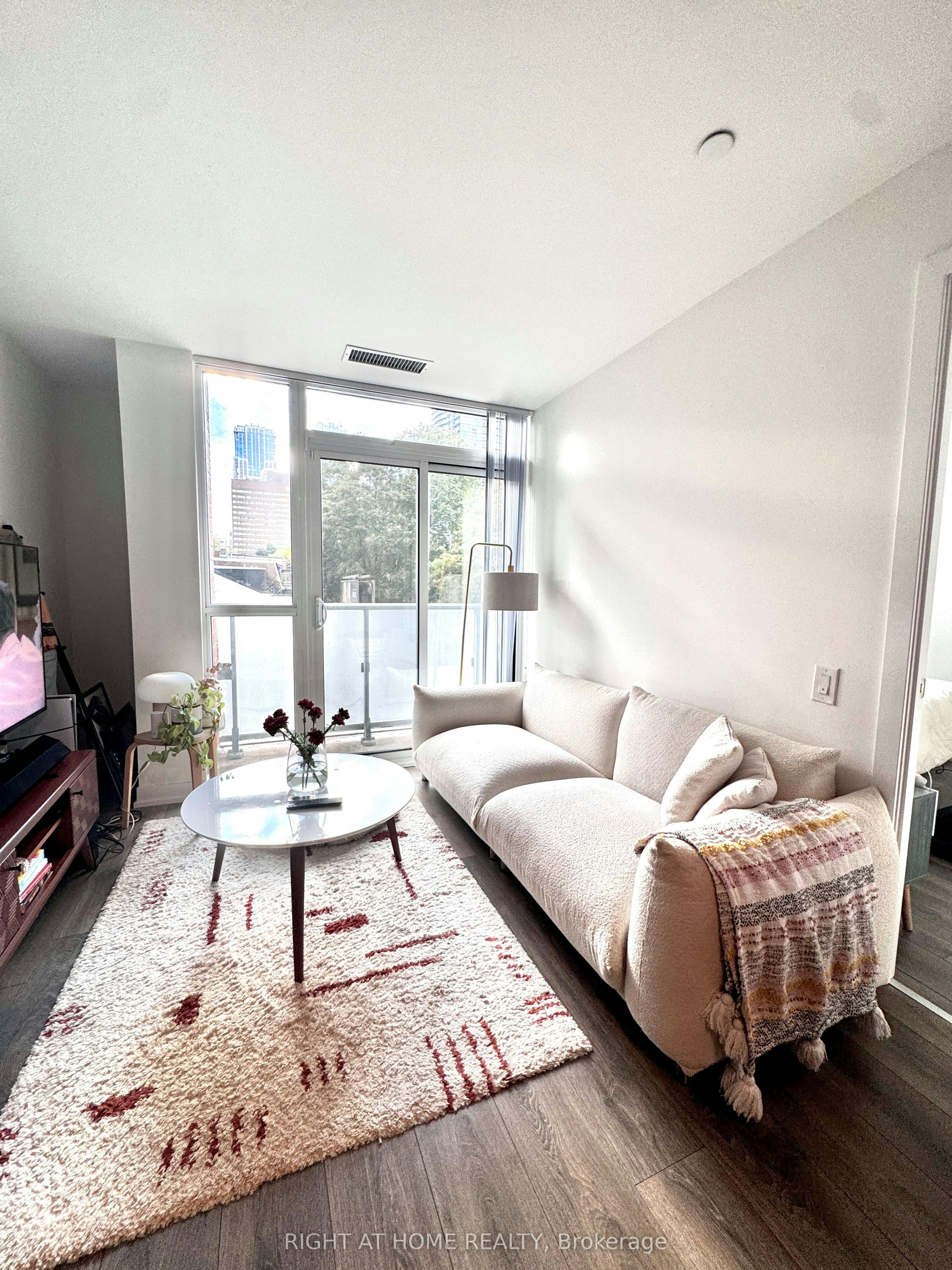 205-365 Church Street, Toronto, ON, M5B 0B5 - 2