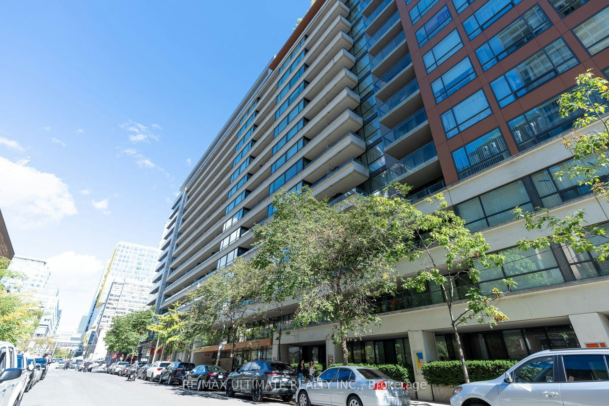 627-111 Elizabeth Street, Toronto, ON, M5G 1P7