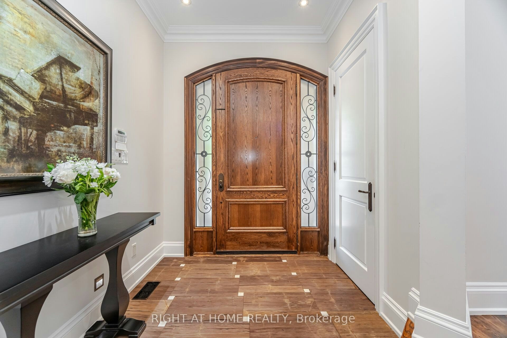 58 Johnston Avenue, Toronto, ON, M2N 1G8 - 4