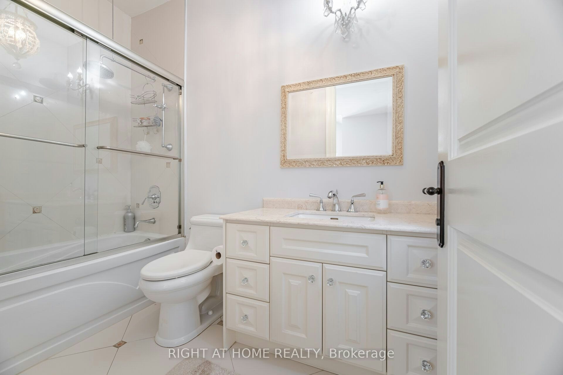 58 Johnston Avenue, Toronto, ON, M2N 1G8 - 25