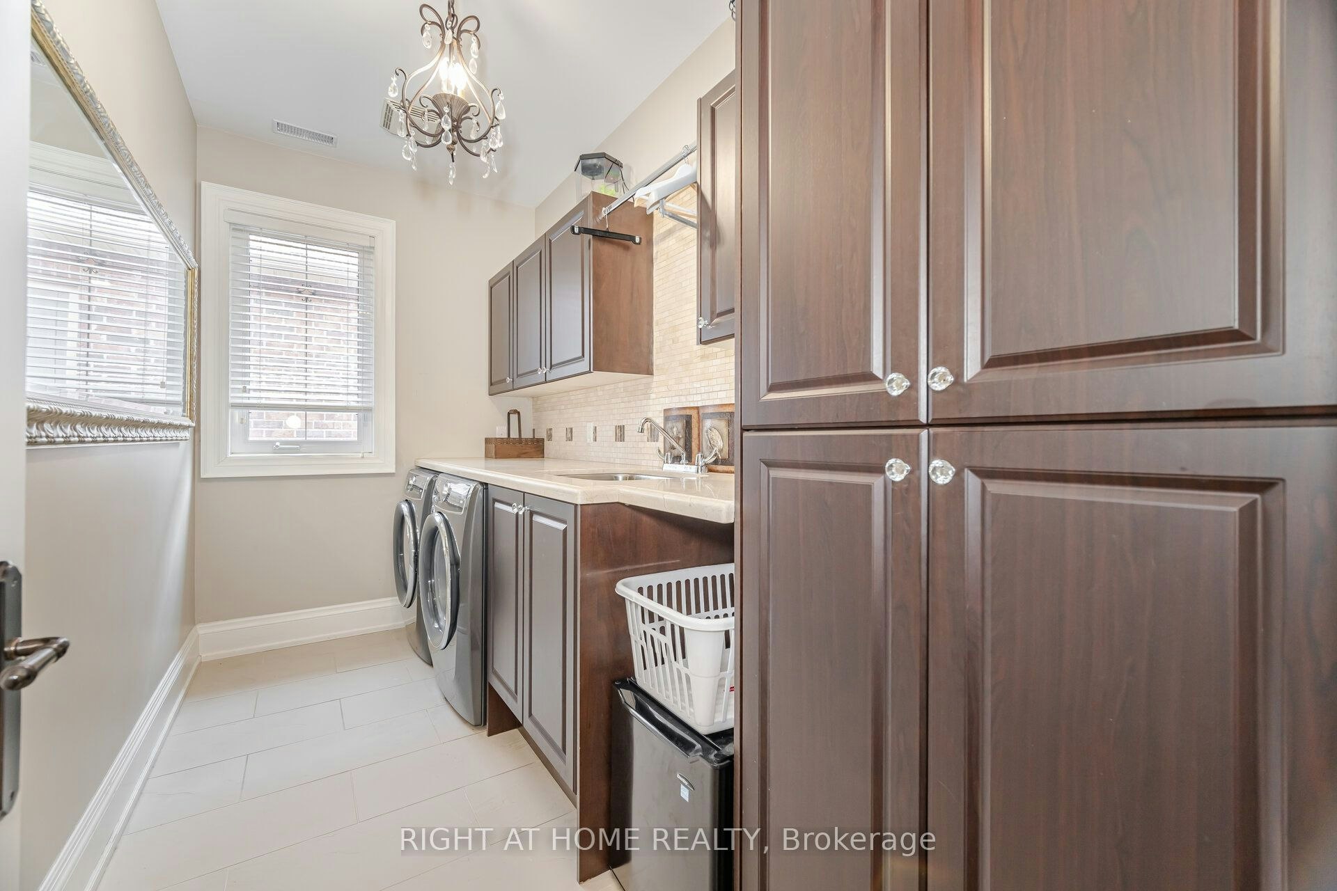 58 Johnston Avenue, Toronto, ON, M2N 1G8 - 19
