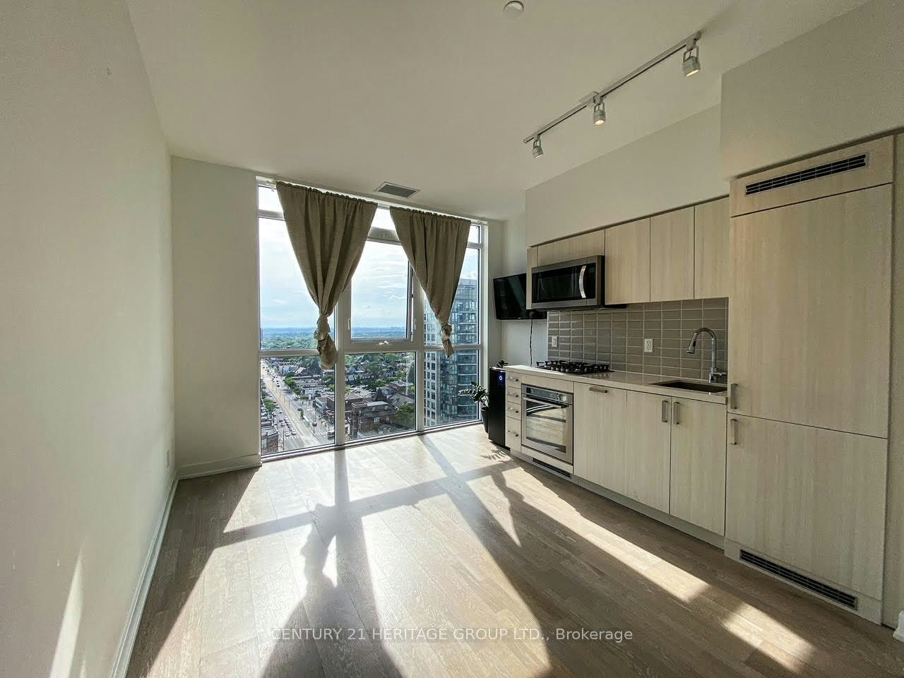 1709-501 St Clair Avenue W, Toronto, ON, M5P 0A2 - 9