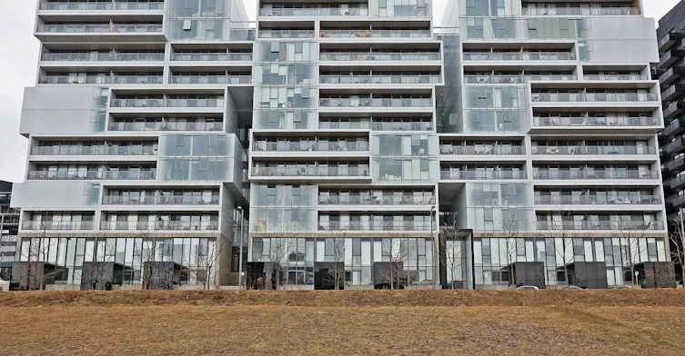 413-32 Trolley Crescent, Toronto, ON, M5A 0E8
