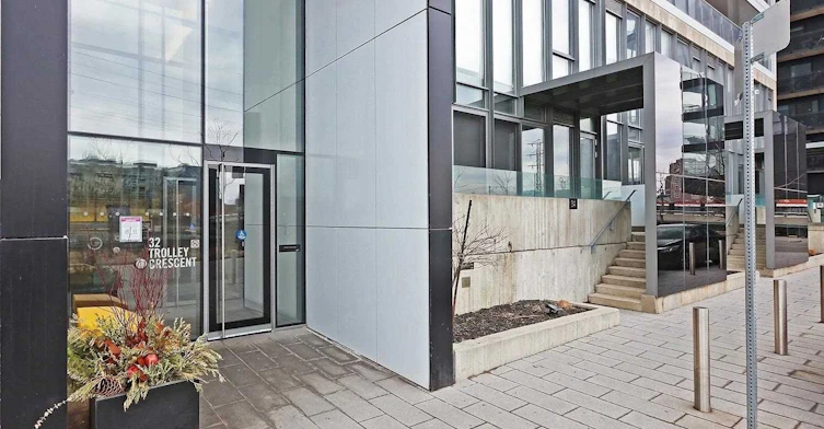 413-32 Trolley Crescent, Toronto, ON, M5A 0E8 - 2