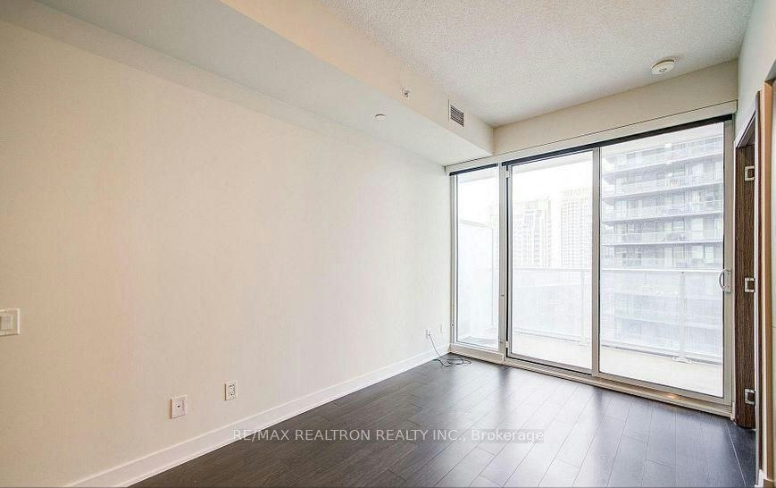 2702-19 Bathurst Street, Toronto, ON, M5V 0N2 - 8