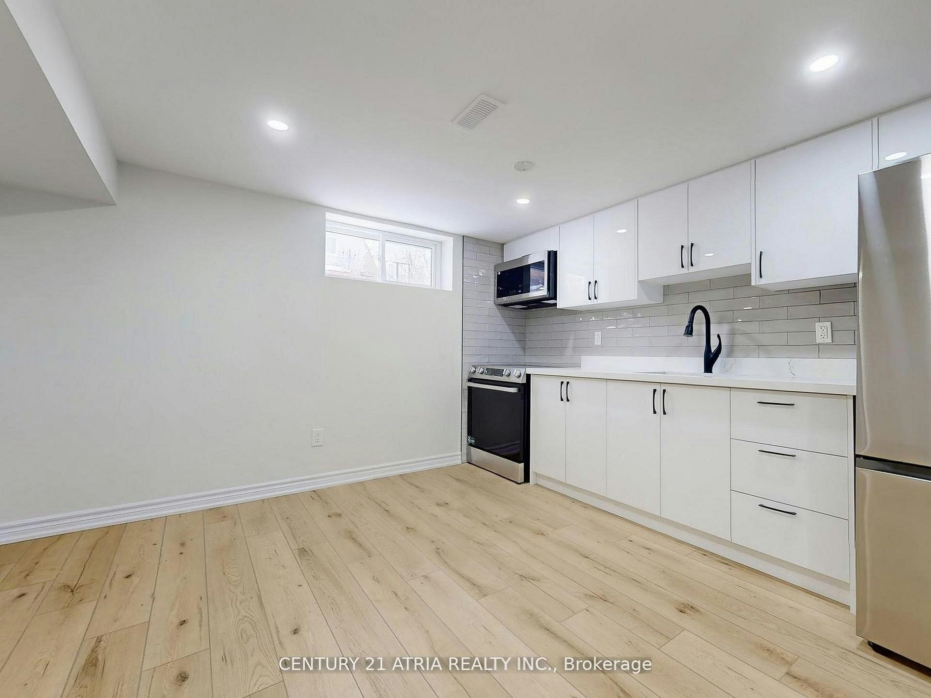 Lower B-57 Saddle Ridge Drive, Toronto, ON, M4A 1Z6