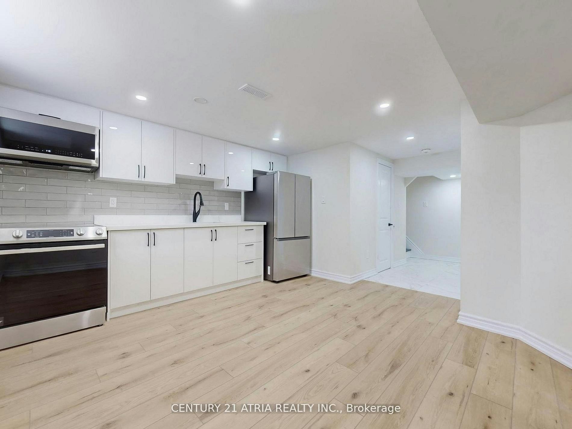Lower B-57 Saddle Ridge Drive, Toronto, ON, M4A 1Z6 - 3