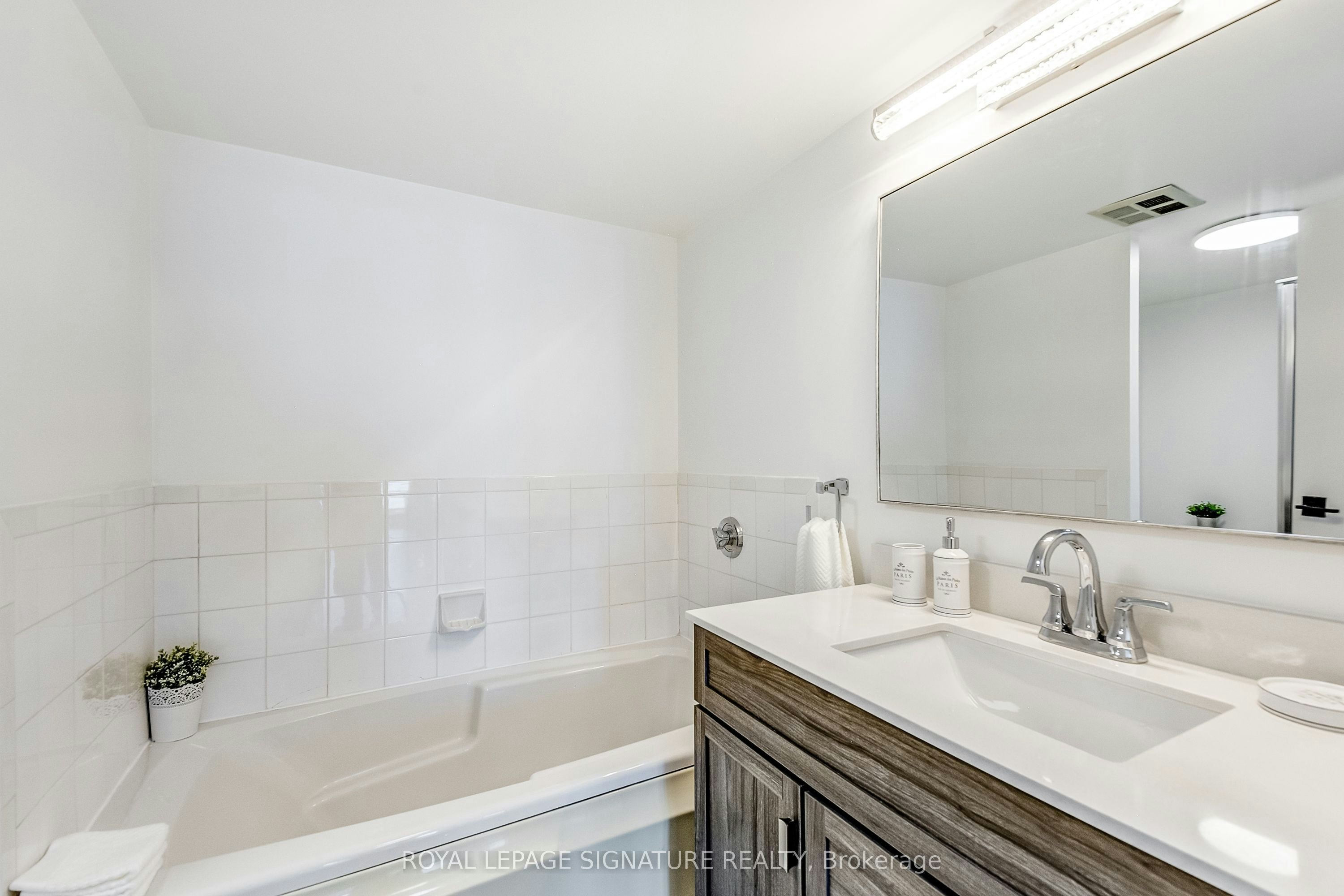 3111-10 Yonge Street, Toronto, ON, M5E 1R4 - 18