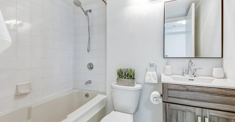 3111-10 Yonge Street, Toronto, ON, M5E 1R4 - 21