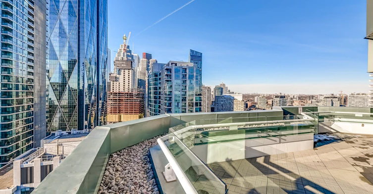 3111-10 Yonge Street, Toronto, ON, M5E 1R4 - 31