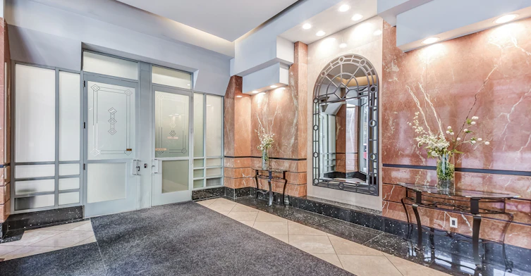 3111-10 Yonge Street, Toronto, ON, M5E 1R4 - 3