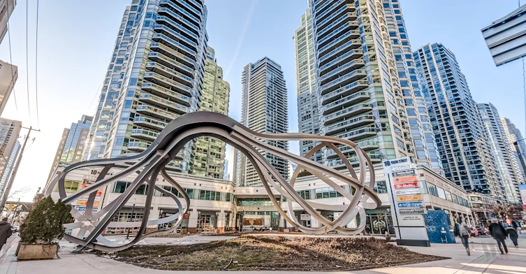 3111-10 Yonge Street, Toronto, ON, M5E 1R4