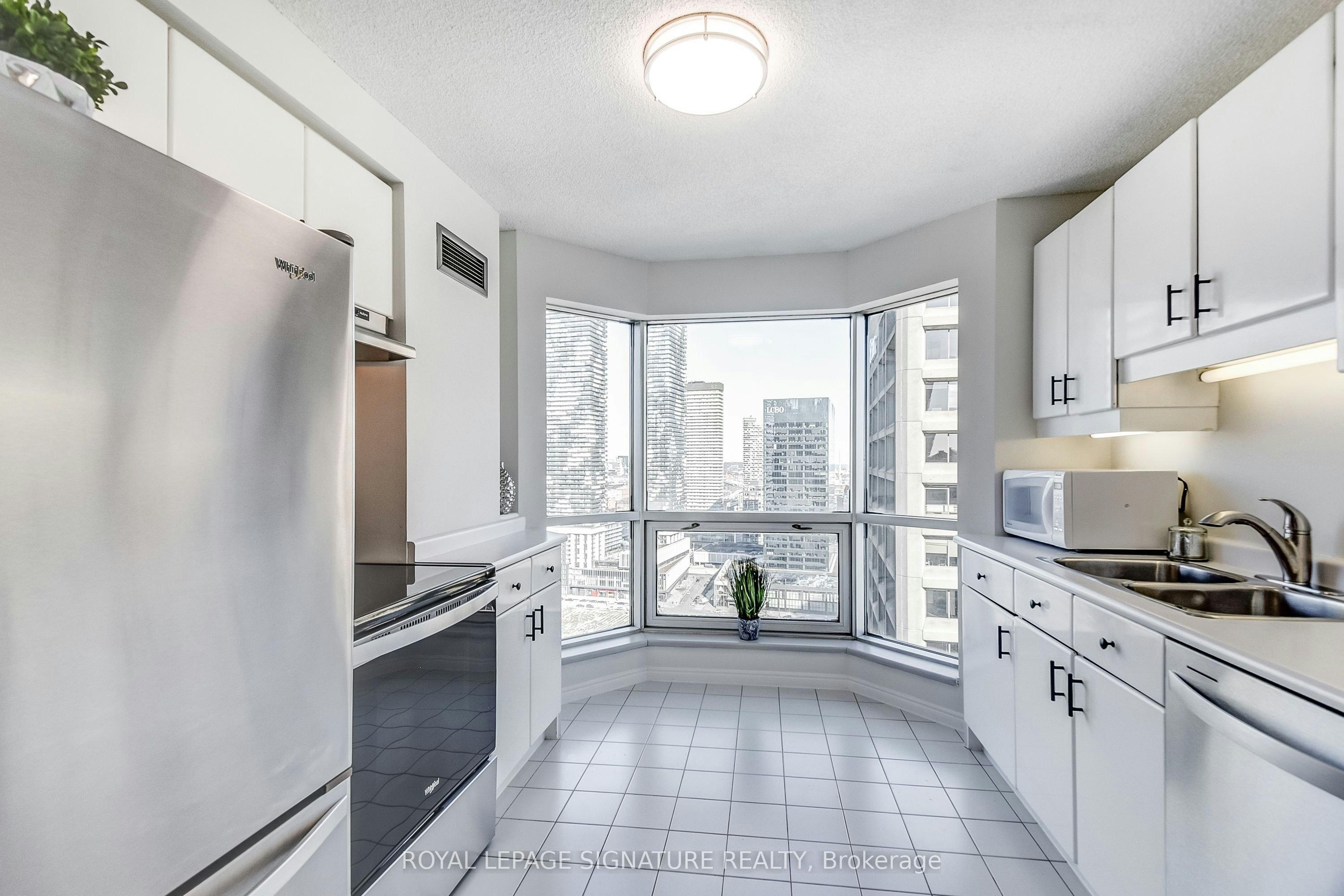 3111-10 Yonge Street, Toronto, ON, M5E 1R4 - 10