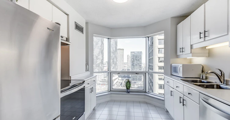 3111-10 Yonge Street, Toronto, ON, M5E 1R4 - 10