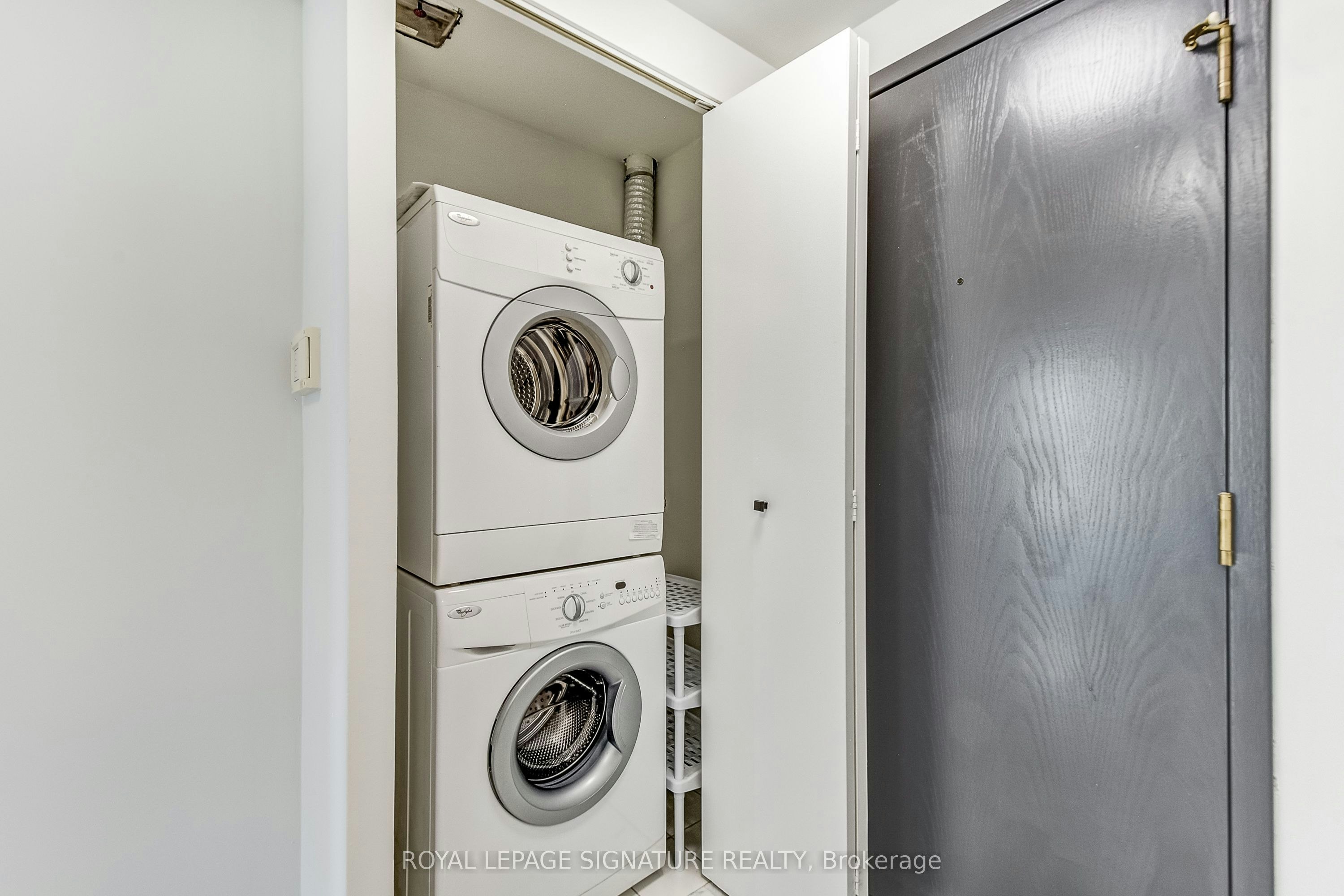 3111-10 Yonge Street, Toronto, ON, M5E 1R4 - 22