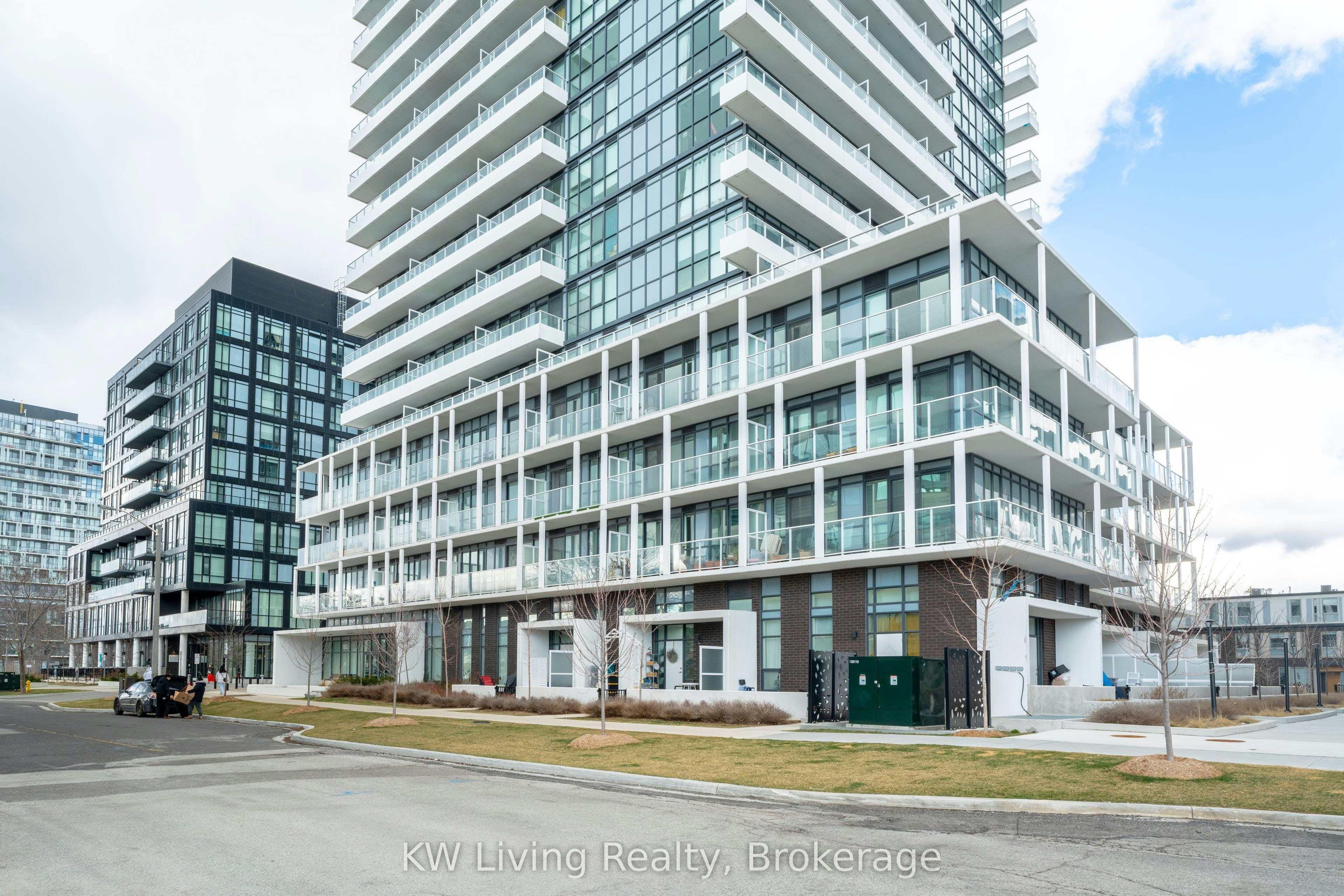 201-180 Fairview Mall Drive, Toronto, ON, M2J 0G4