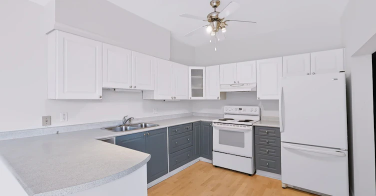 395 Glenholme Avenue, Toronto, ON, M6E 3E6 - 9
