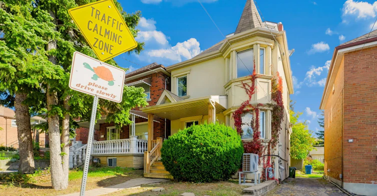 395 Glenholme Avenue, Toronto, ON, M6E 3E6 - 2