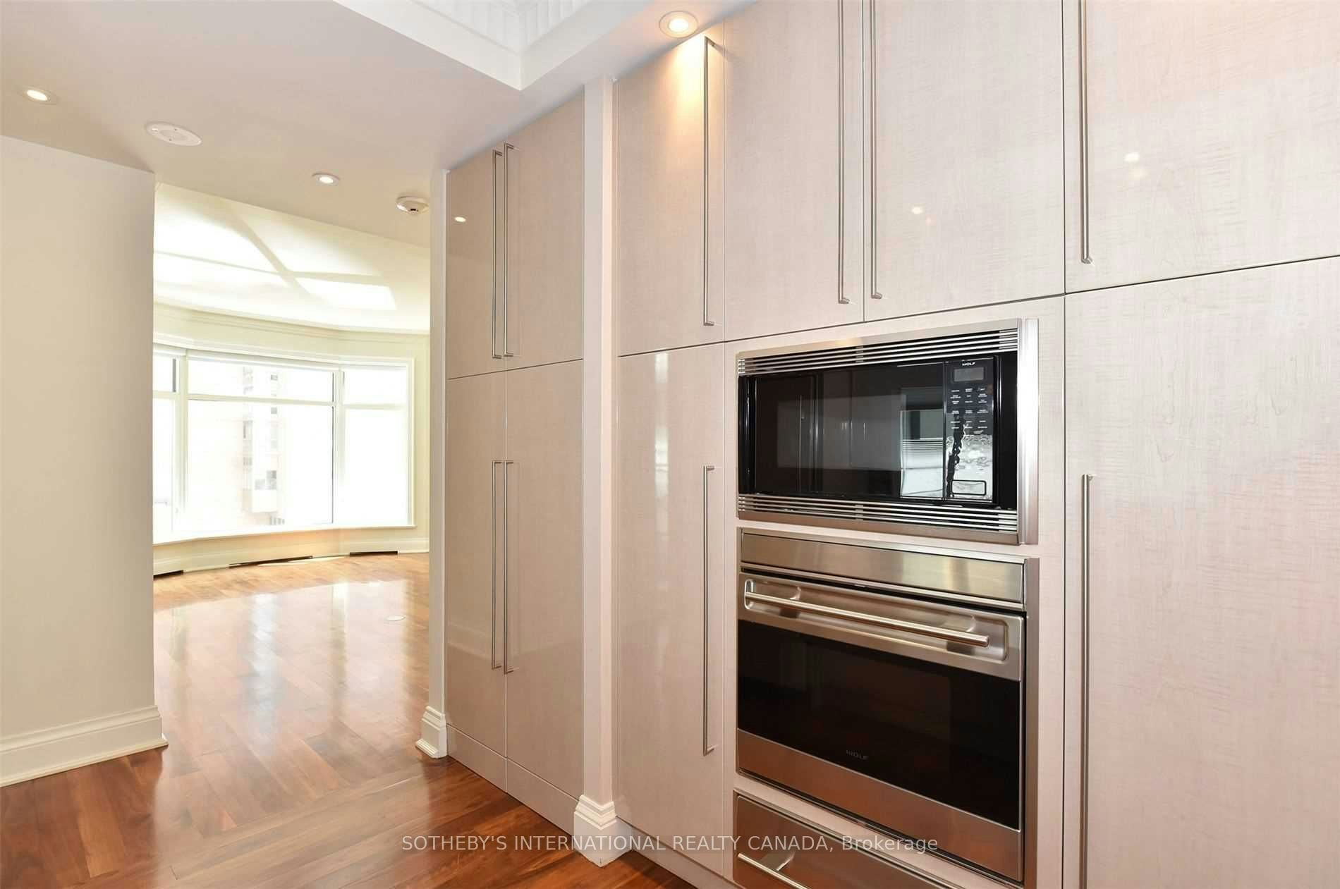 6D-1 St. Thomas Street, Toronto, ON, M5S 3M5 - 5