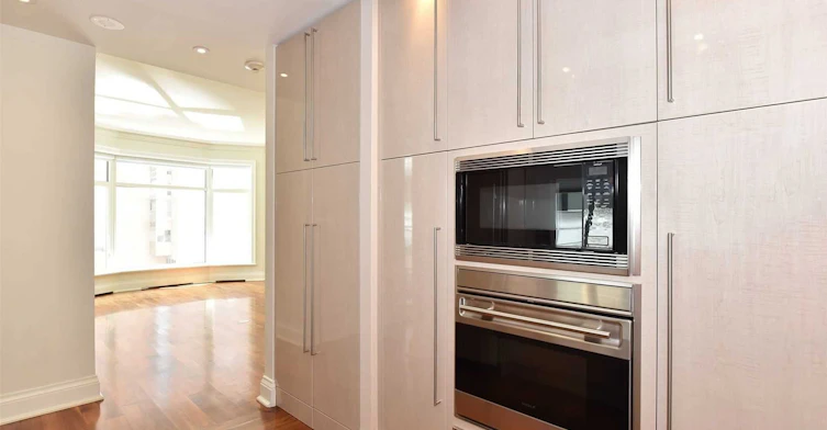 6D-1 St. Thomas Street, Toronto, ON, M5S 3M5 - 5