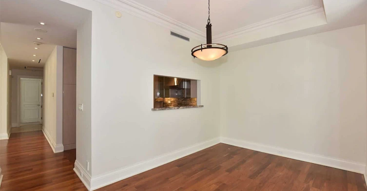 6D-1 St. Thomas Street, Toronto, ON, M5S 3M5 - 2