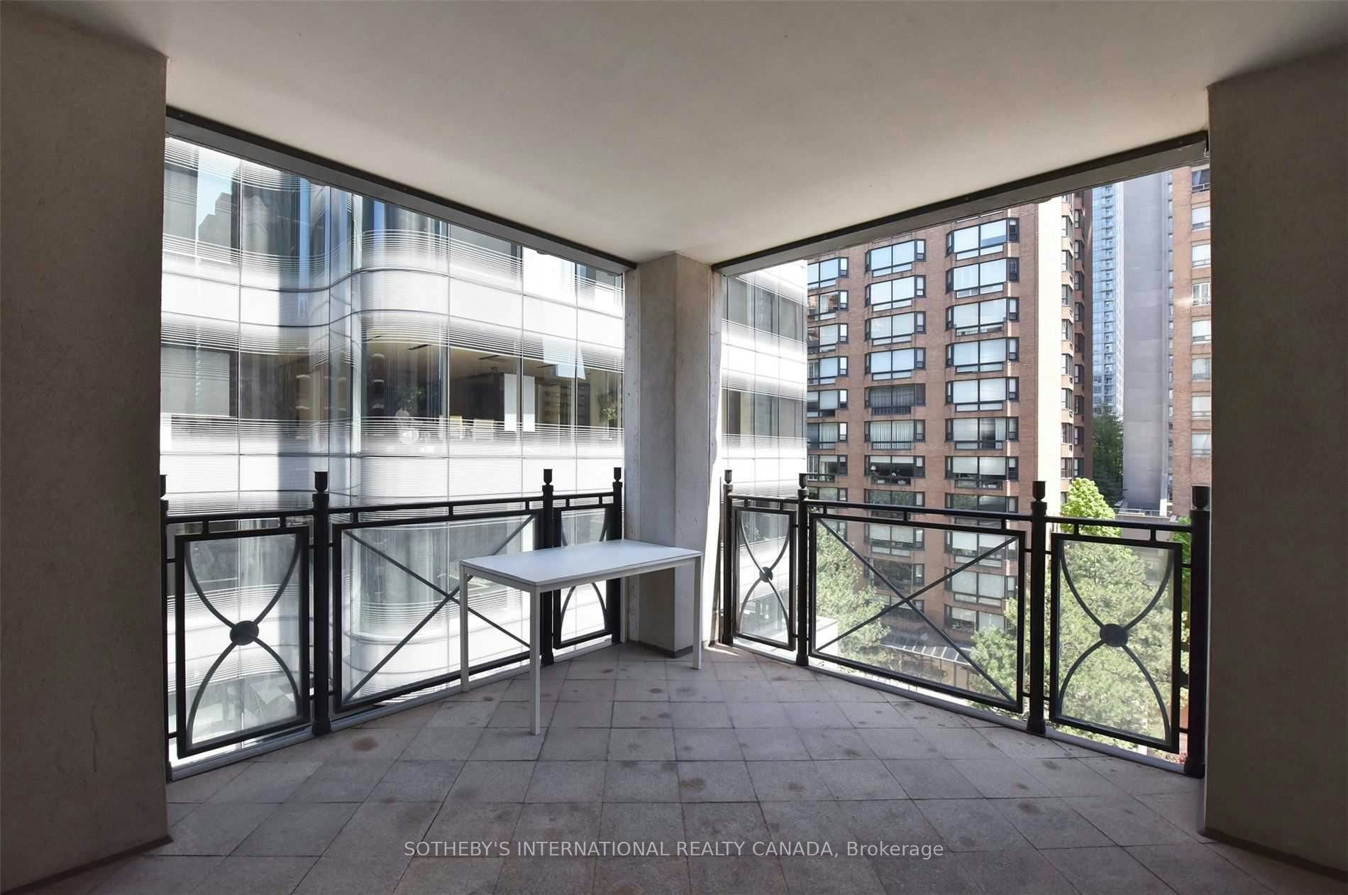 6D-1 St. Thomas Street, Toronto, ON, M5S 3M5 - 14