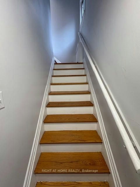 2nd Floor-576 Davenport Road, Toronto, ON, M5R 1K9 - 2