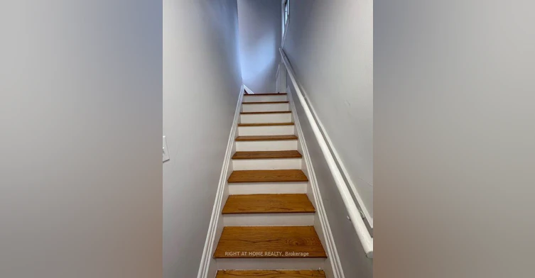 2nd Floor-576 Davenport Road, Toronto, ON, M5R 1K9 - 2