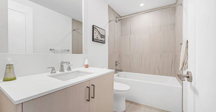 1219-25 Adra Grado Way, Toronto, ON, M2J 0H6 - 19