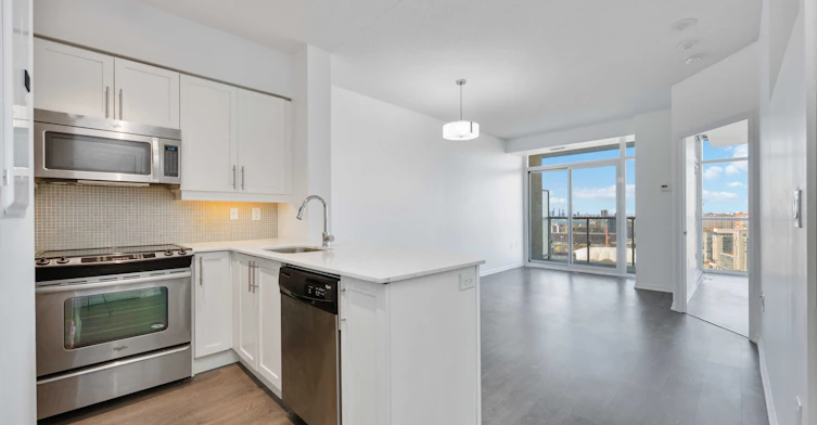 2512-125 Western Battery Road, Toronto, ON, M6K 3R8 - 11