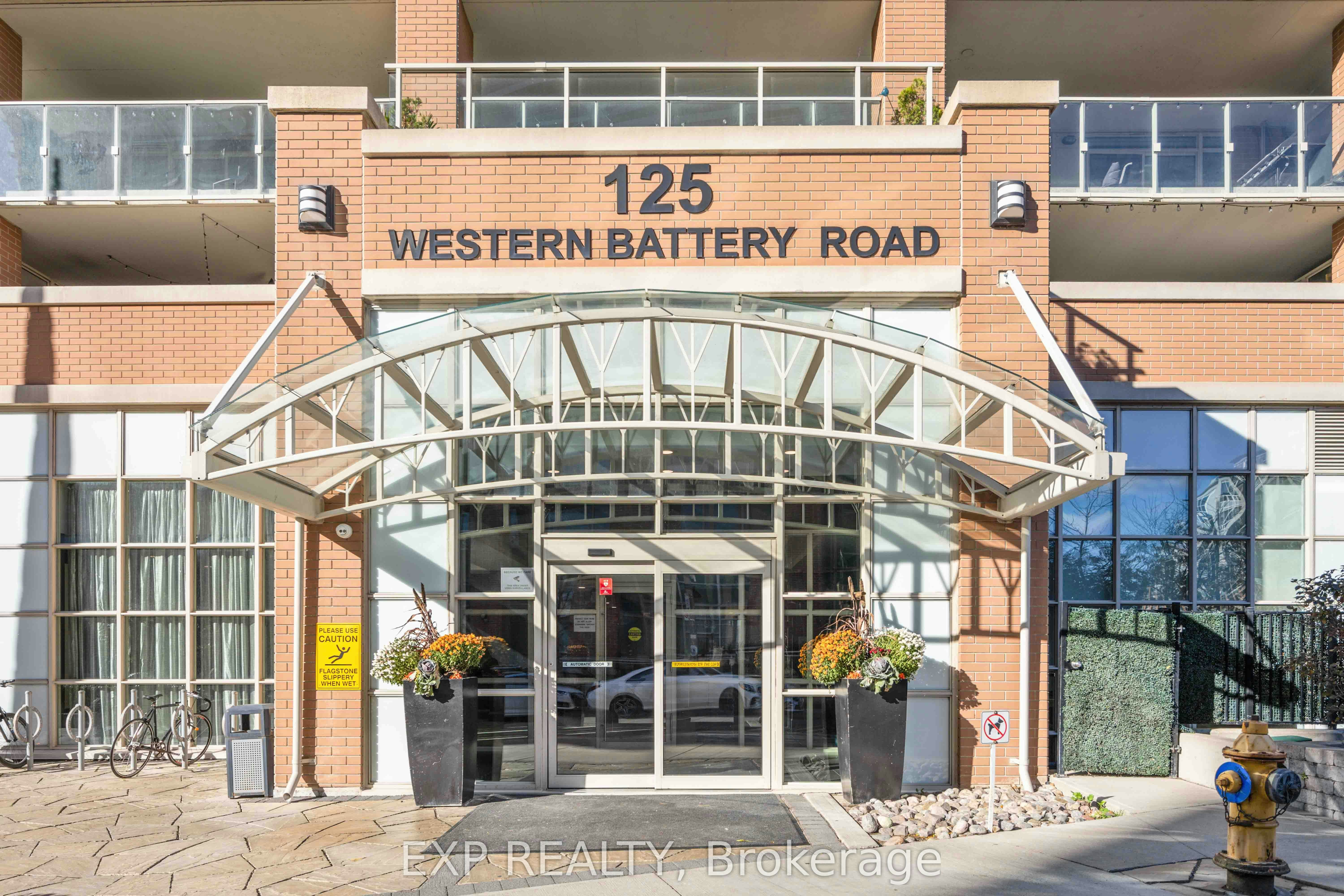 2512-125 Western Battery Road, Toronto, ON, M6K 3R8 - 8