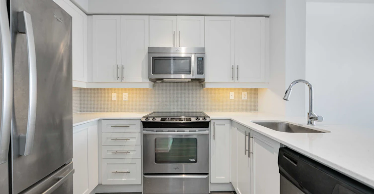 2512-125 Western Battery Road, Toronto, ON, M6K 3R8 - 12
