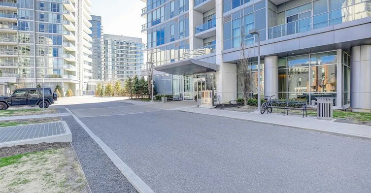 908-66 Forest Manor Road, Toronto, ON, M2J 1M6 - 2