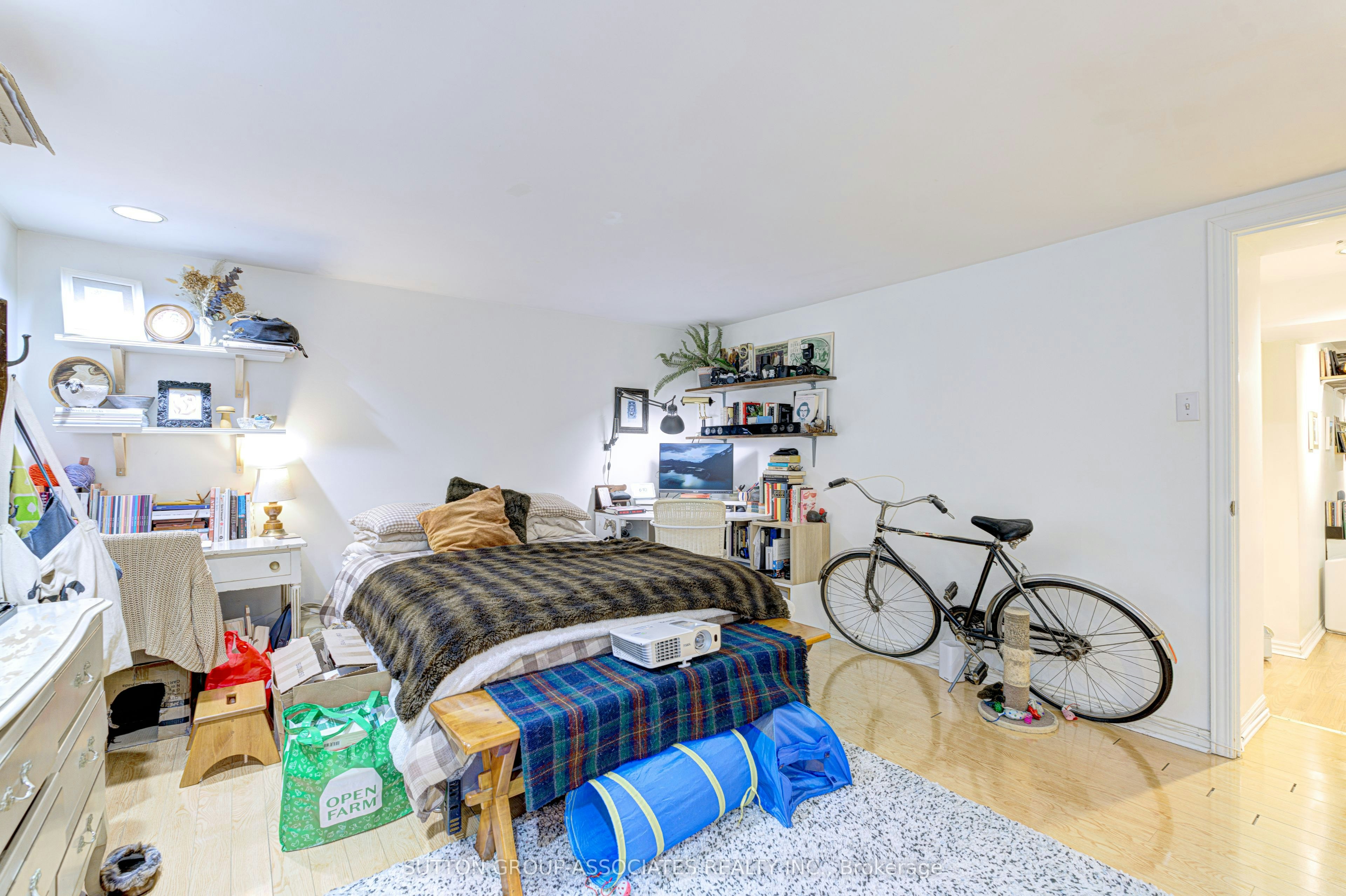 Basement-192 Albany Avenue, Toronto, ON, M5R 3C6 - 13