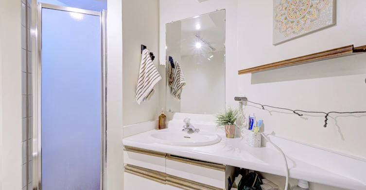 Basement-192 Albany Avenue, Toronto, ON, M5R 3C6 - 18