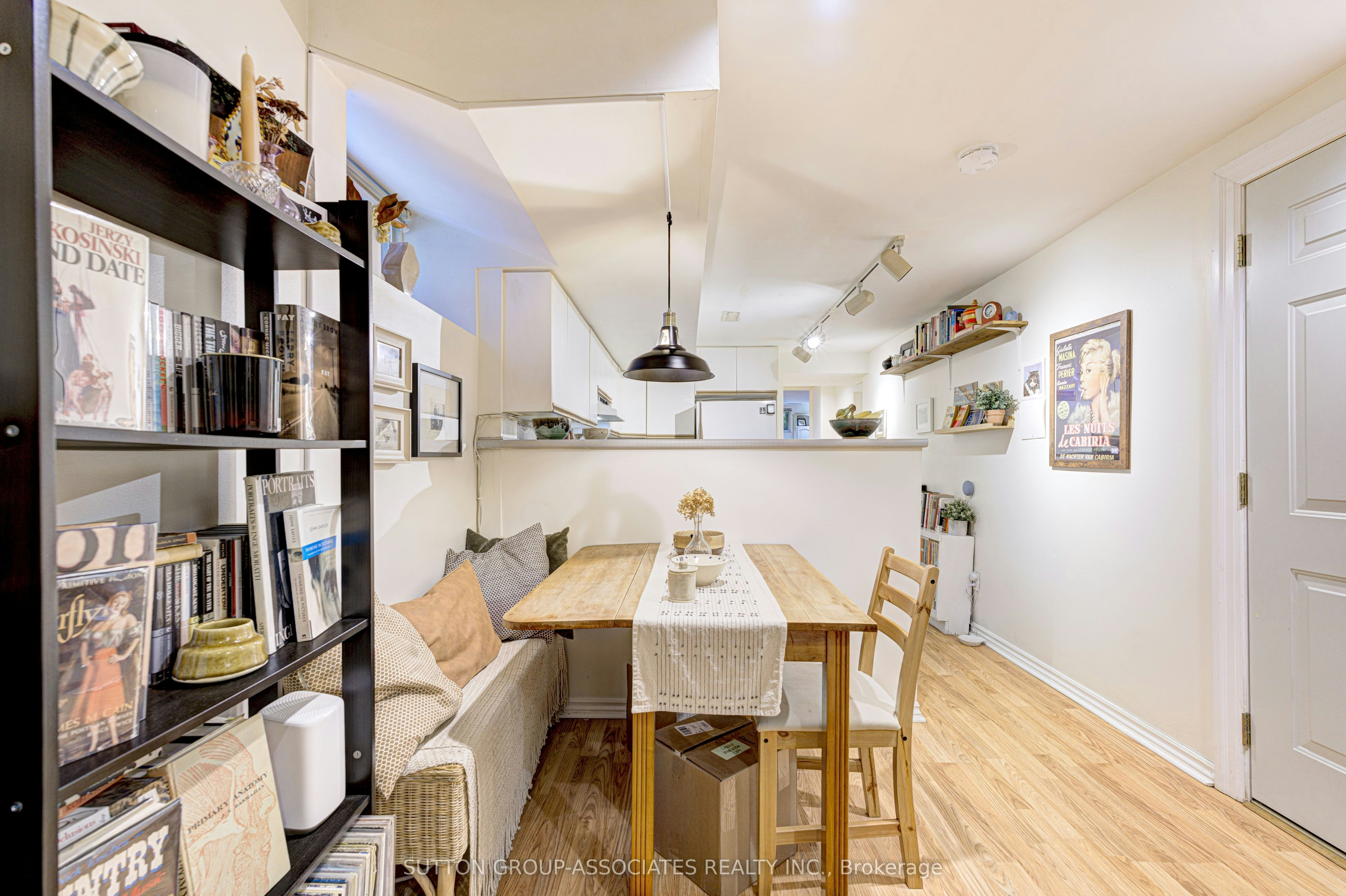 Basement-192 Albany Avenue, Toronto, ON, M5R 3C6 - 6