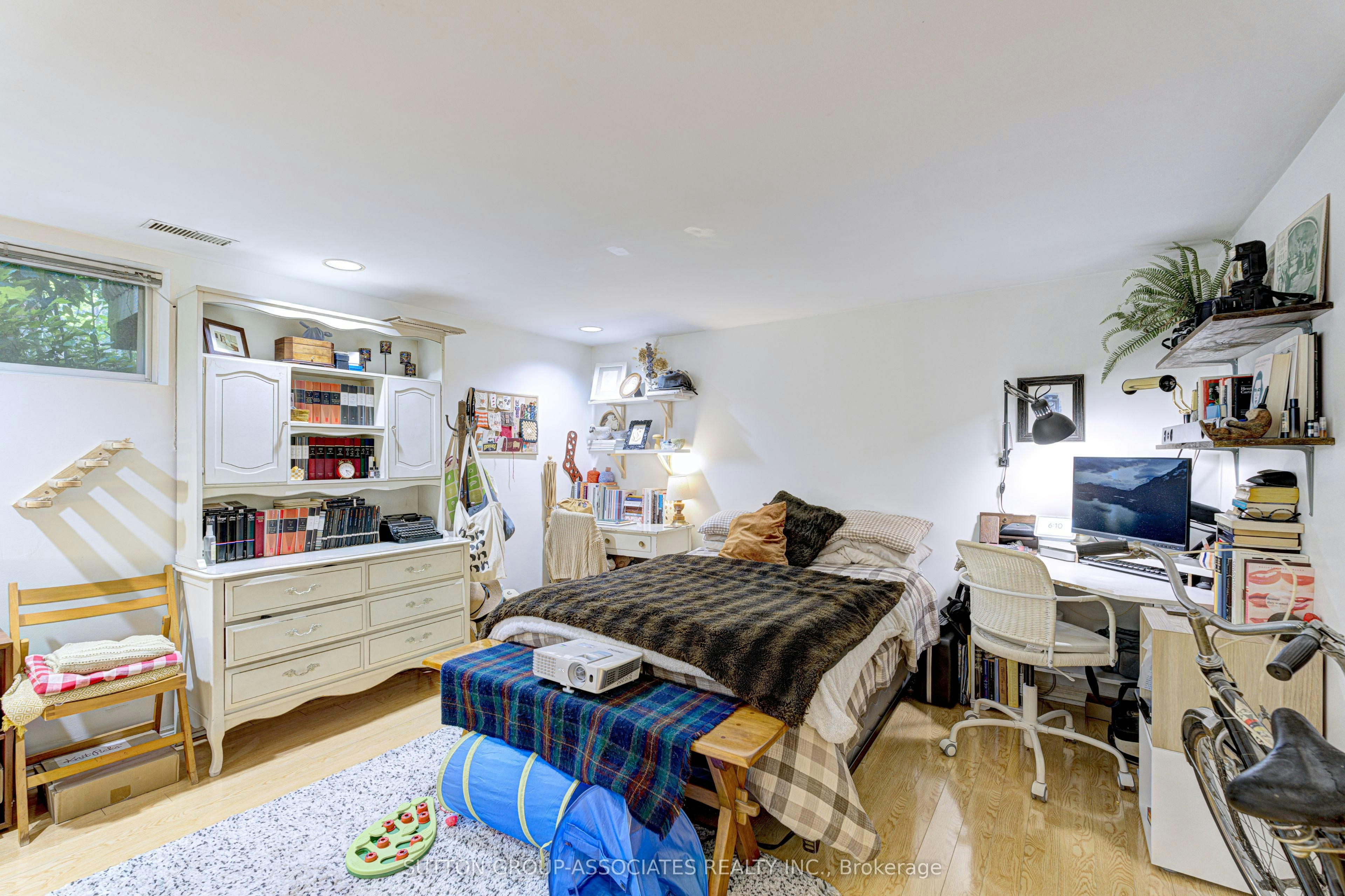Basement-192 Albany Avenue, Toronto, ON, M5R 3C6 - 14