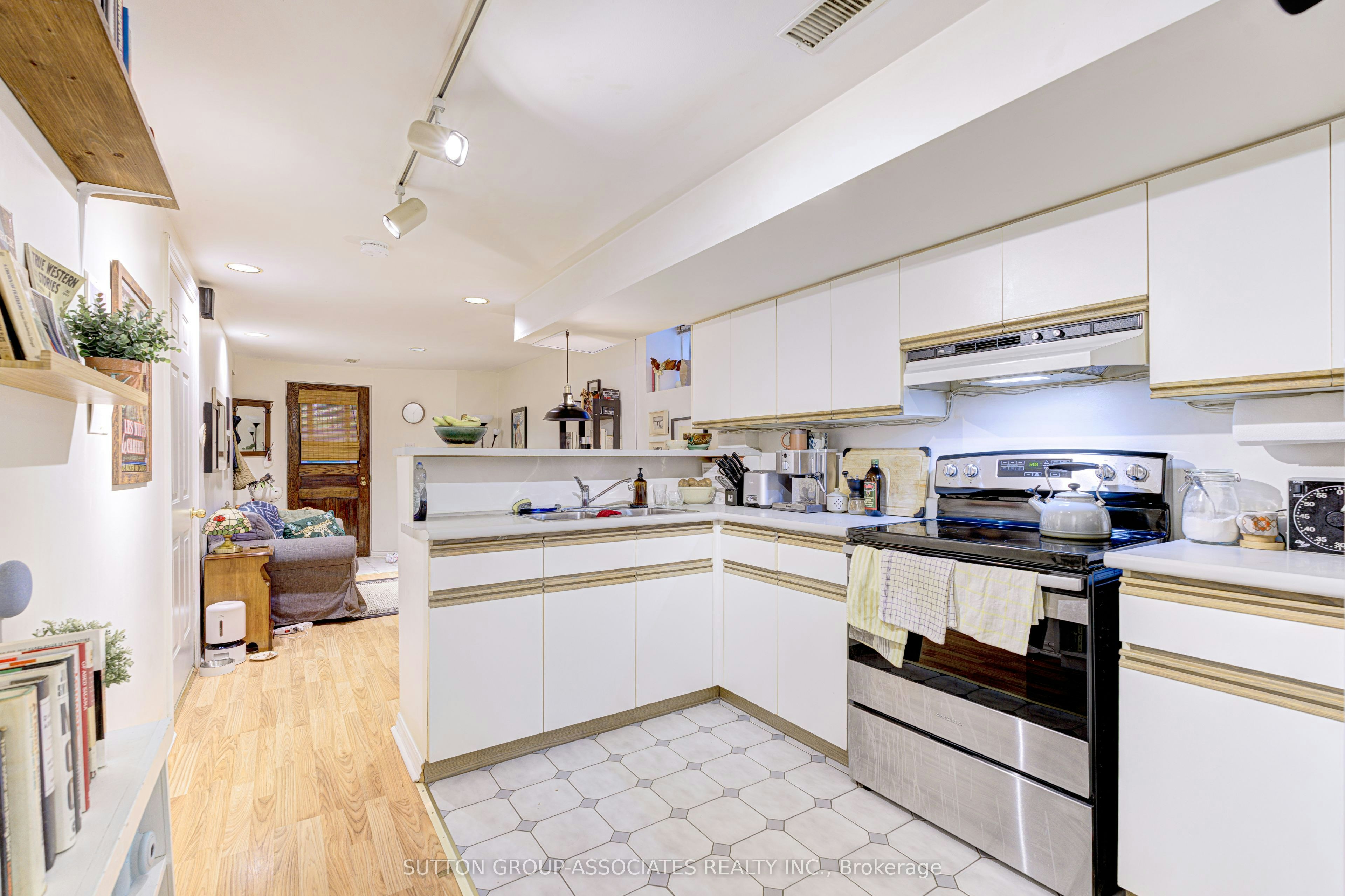Basement-192 Albany Avenue, Toronto, ON, M5R 3C6 - 17