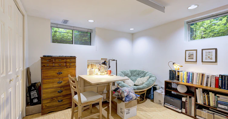 Basement-192 Albany Avenue, Toronto, ON, M5R 3C6 - 11